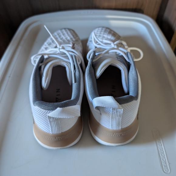 EUC - Under Armour TriBase Reign Shoes - Picture 4 of 7